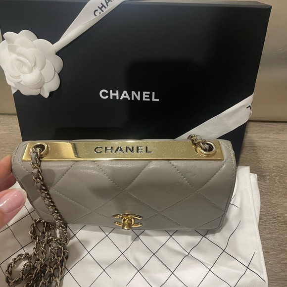 Chanel Grey/Gray Lambskin Quilted CC Wallet On Chain w/ Champagne Gold Hardware - Picture 2 of 8